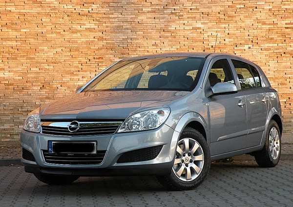 Opel Astra cena 15900 przebieg: 180300, rok produkcji 2009 z Raszków małe 497